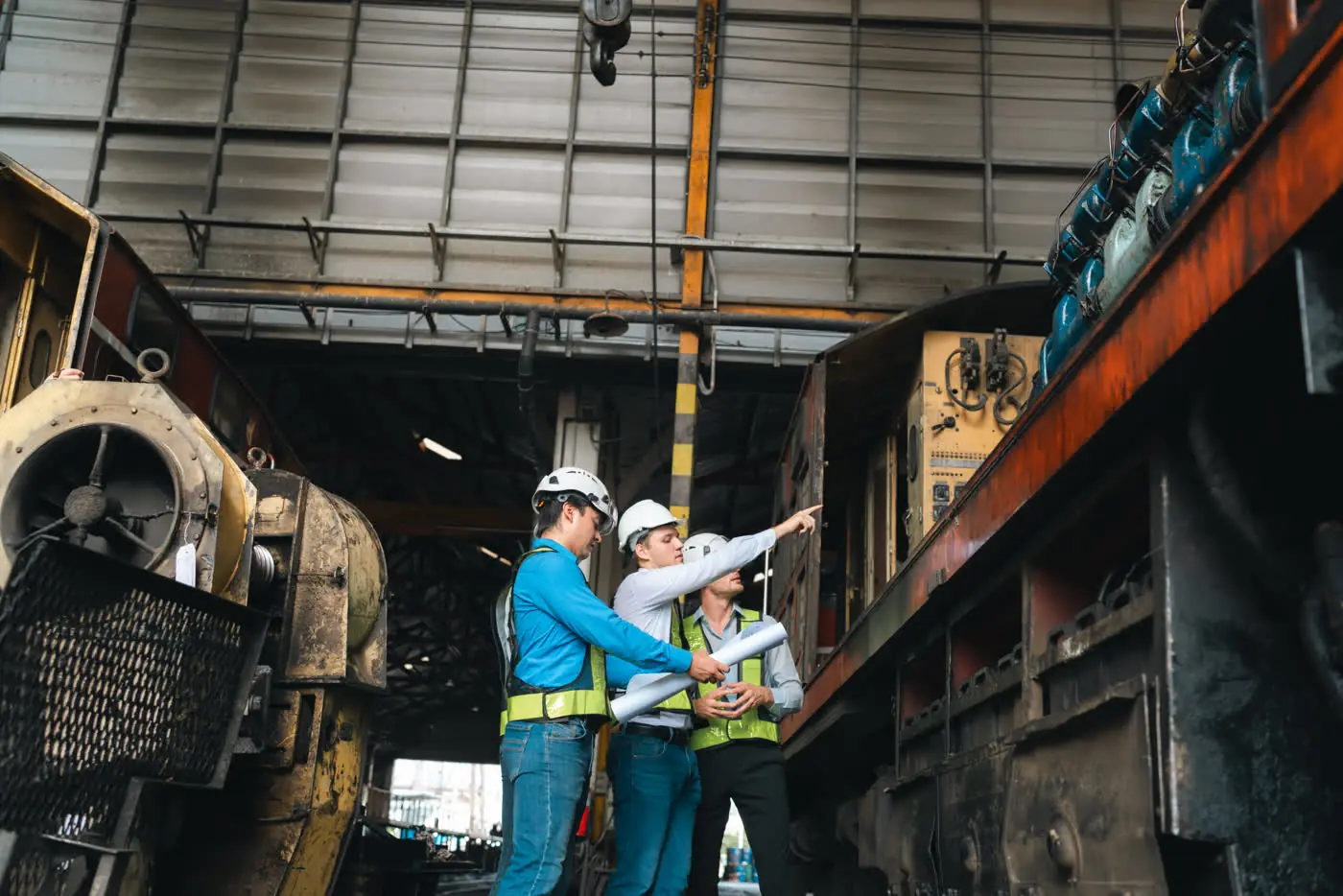 Team planning on an industrial site